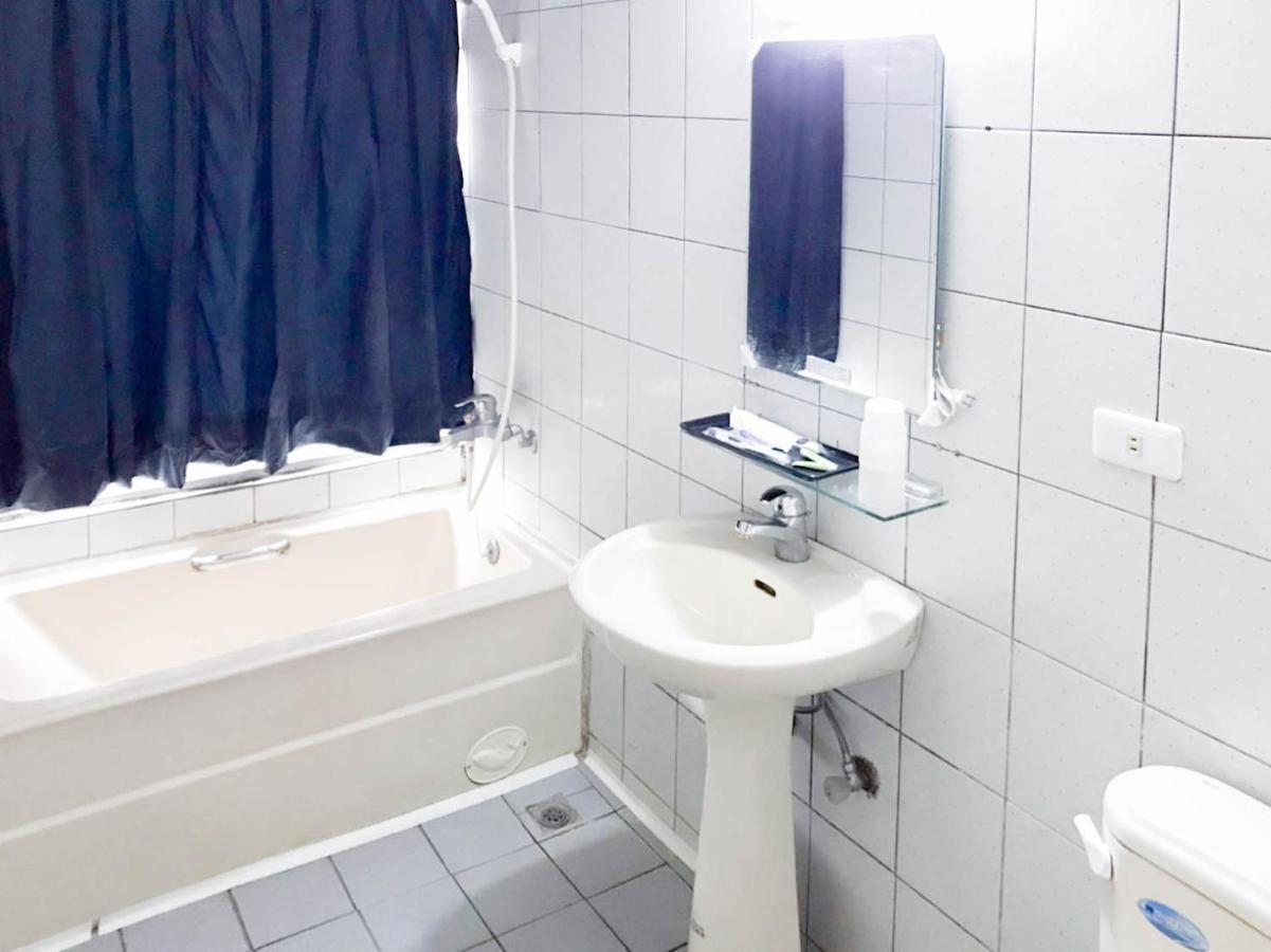 Fudi Hotel Taichung Buitenkant foto