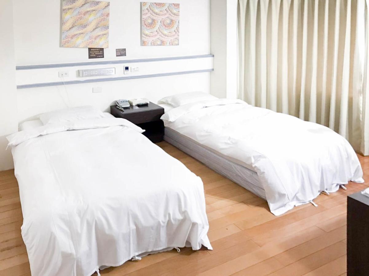 Fudi Hotel Taichung Buitenkant foto