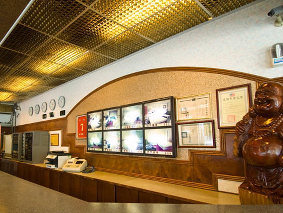 Fudi Hotel Taichung Buitenkant foto