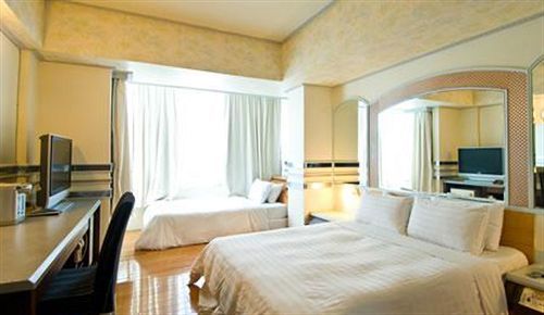 Fudi Hotel Taichung Buitenkant foto