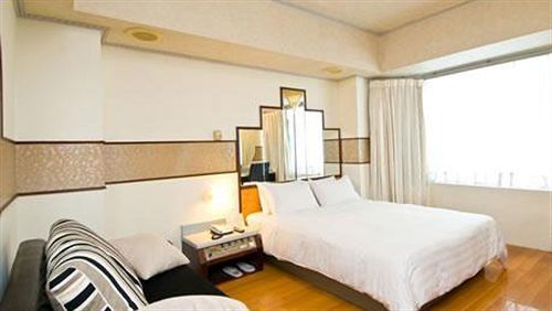 Fudi Hotel Taichung Buitenkant foto